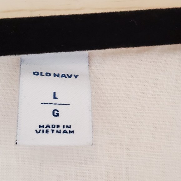 💥2/$30💥 Pintucked Button-Front Linen Blouse - Picture 7 of 9